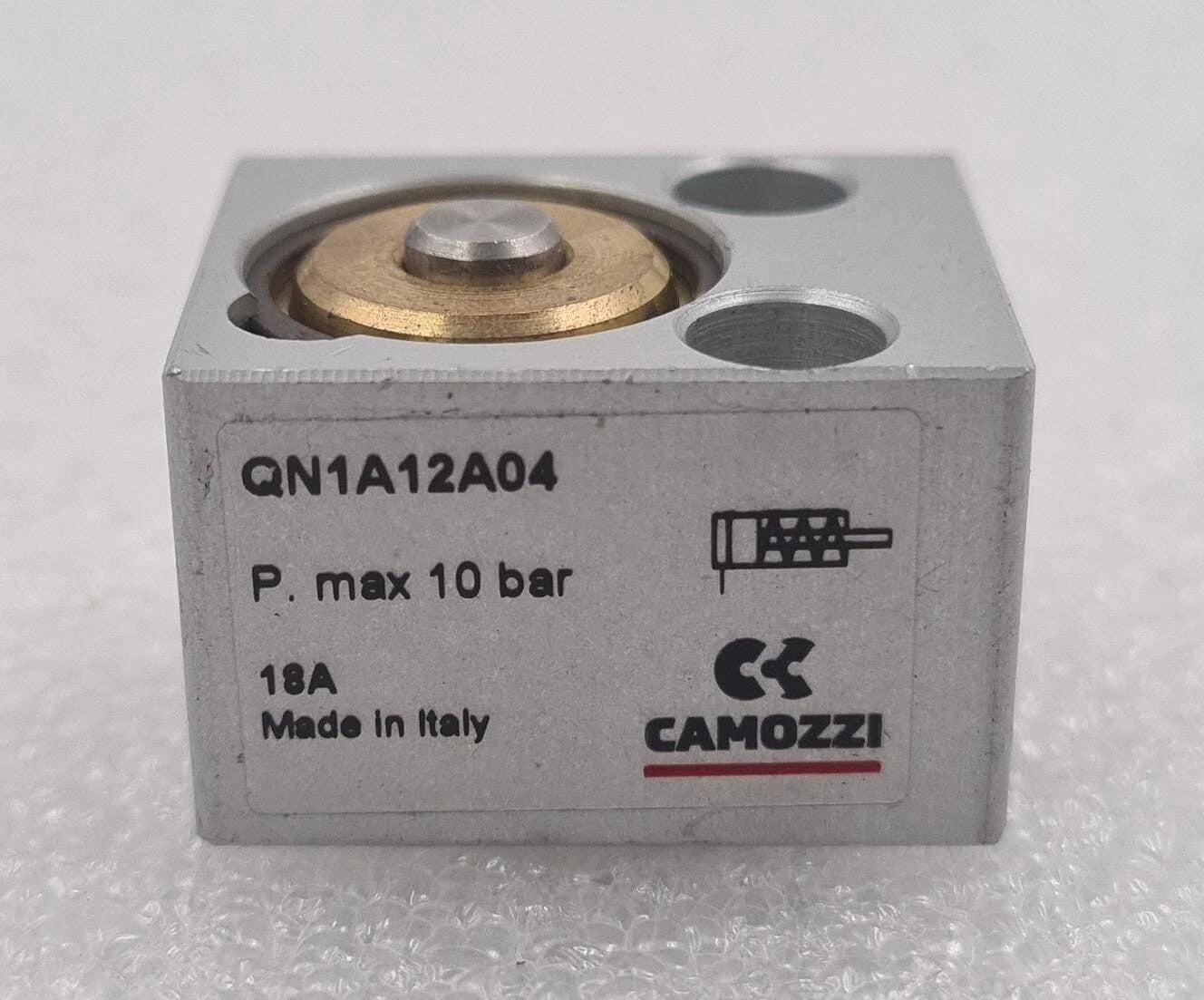 NEW - CAMOZZI QN series QN1A12A04 Miniature Air Cylinder Short Stroke 10-bar 18A