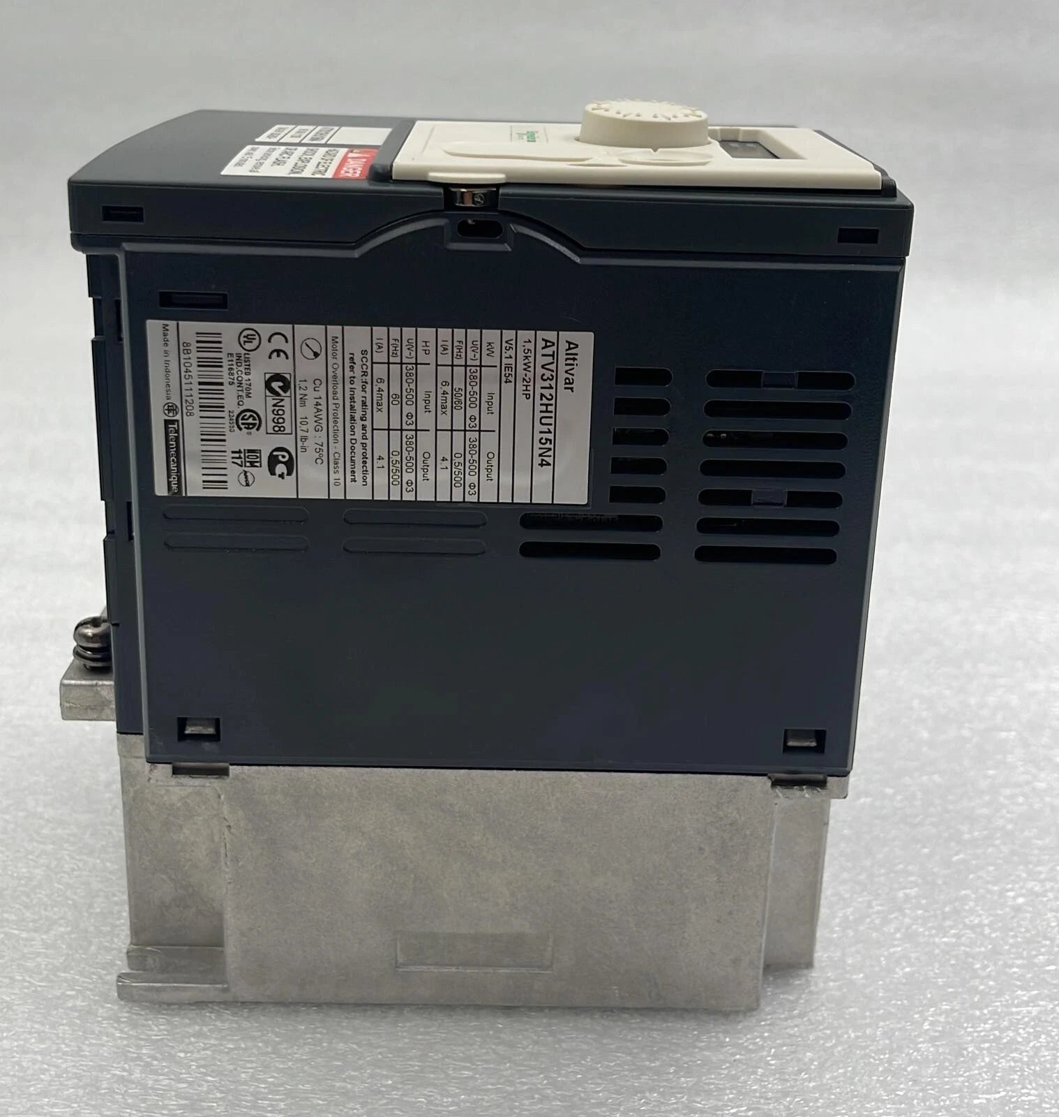 Schneider Electric Altivar ATV312HU15N4 AC variable frequency drive 1.5kW 380–500V