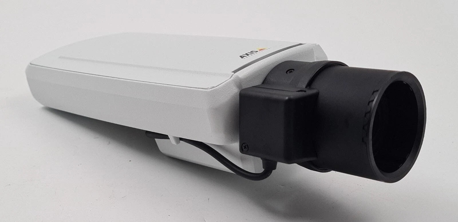 AXIS Communications P1357 0526-001-03 Network Security Surveillance Camera