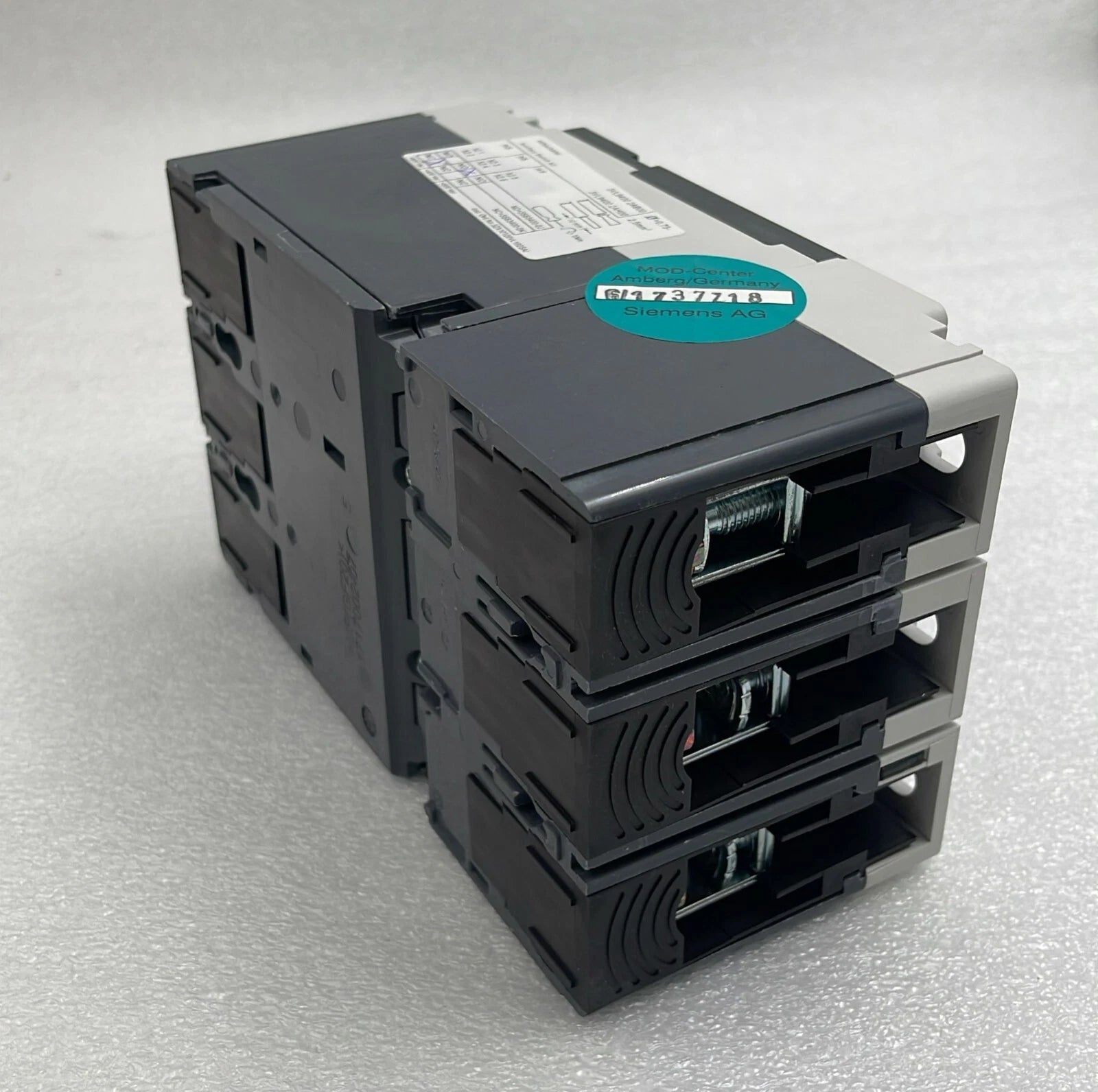 Siemens VL160 Circuit Breaker 3VL2716-1AA33-0AA0 Current Trigger 3VL9208-7DC30