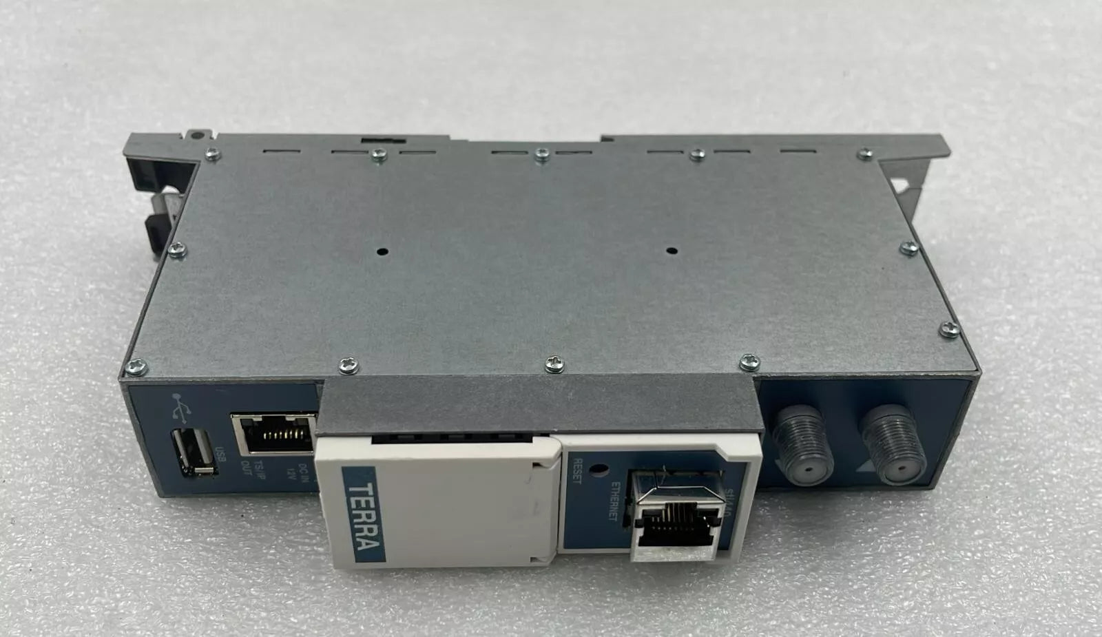 TERRA sti440 DVB-T/T2/C to IP Streamer 12V 500mA digital TV IP converter