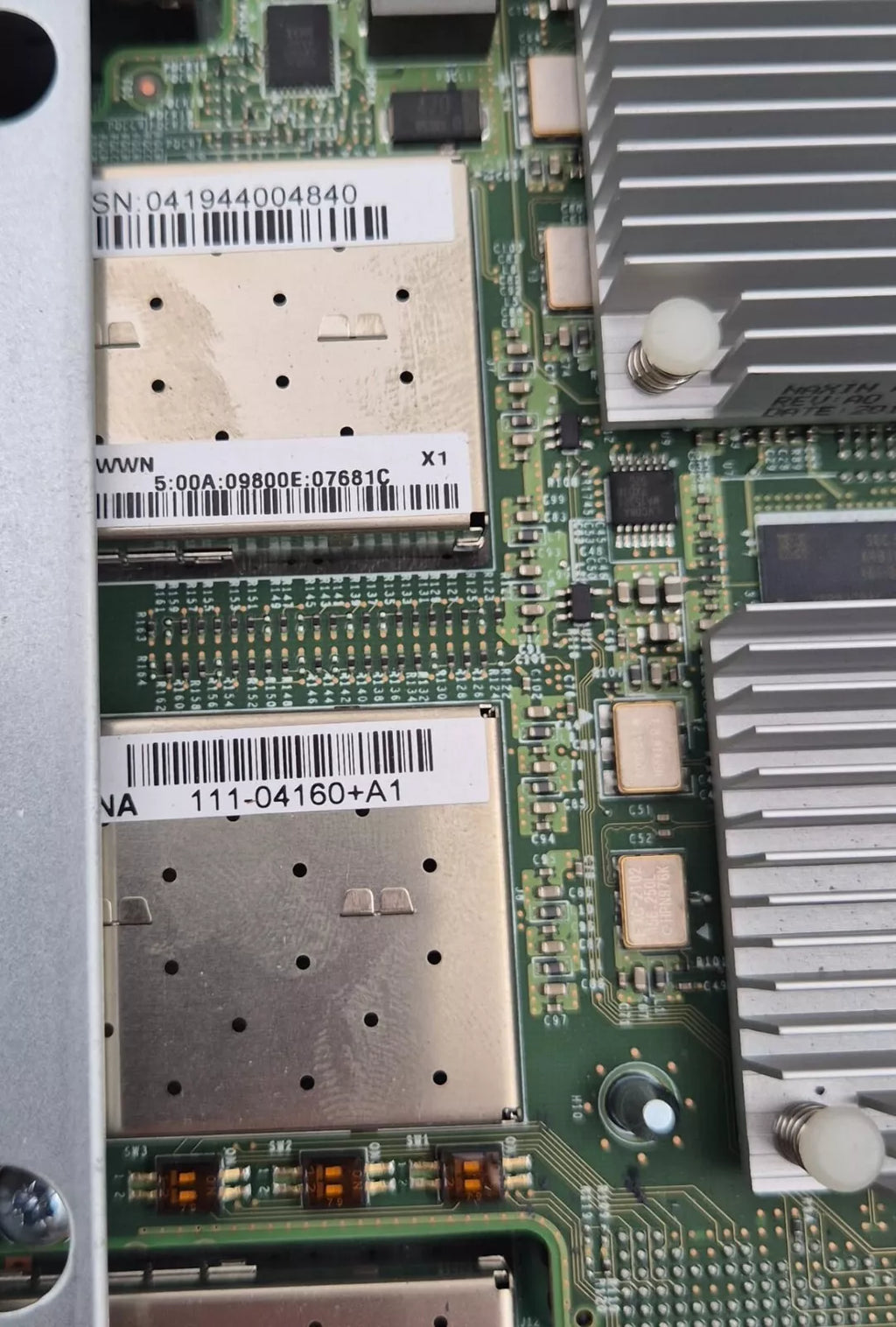 NetApp 111-03964+E3 SAS WWN X128 Storage Controller