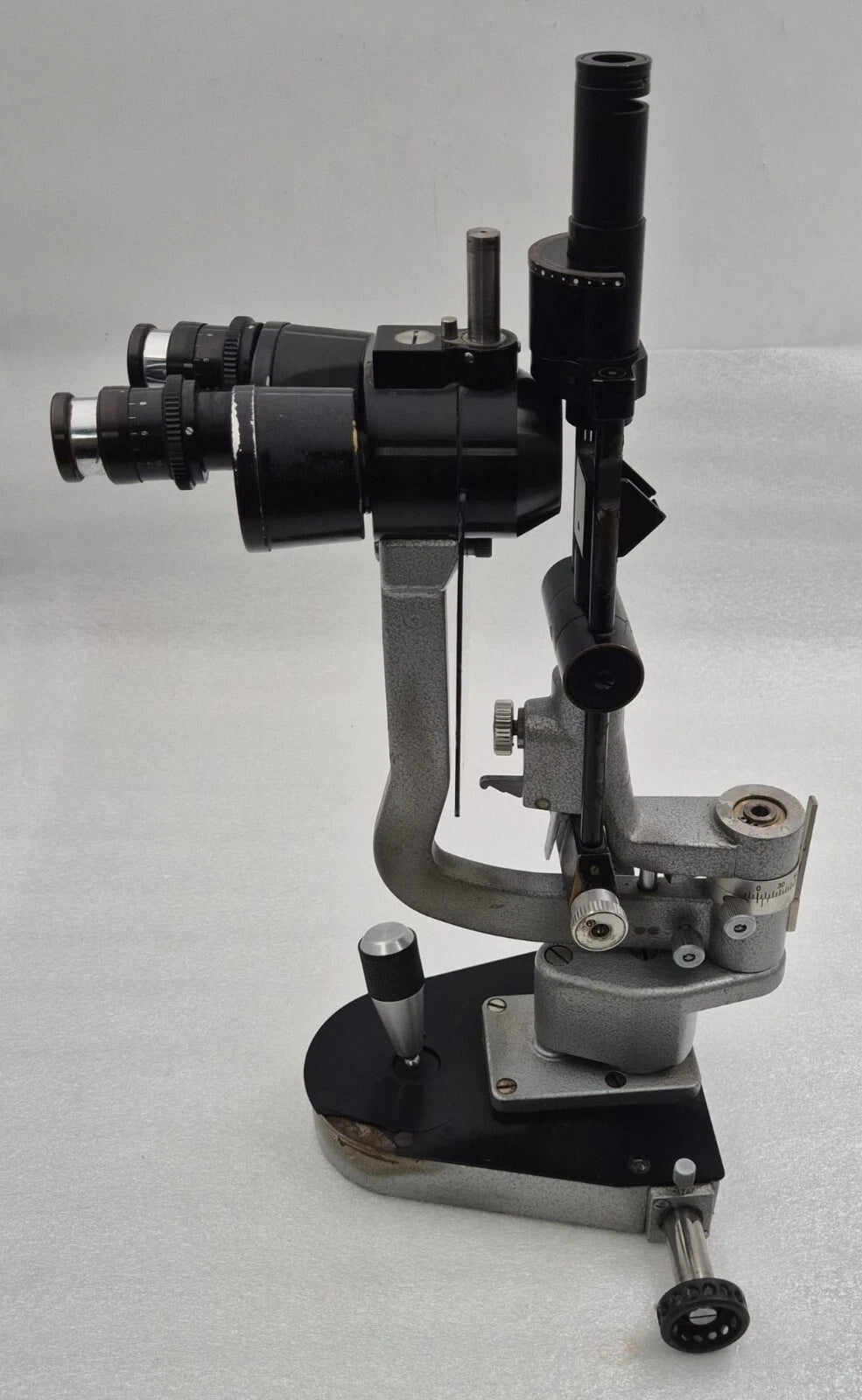 Haag Streit Bern 900 angled side view