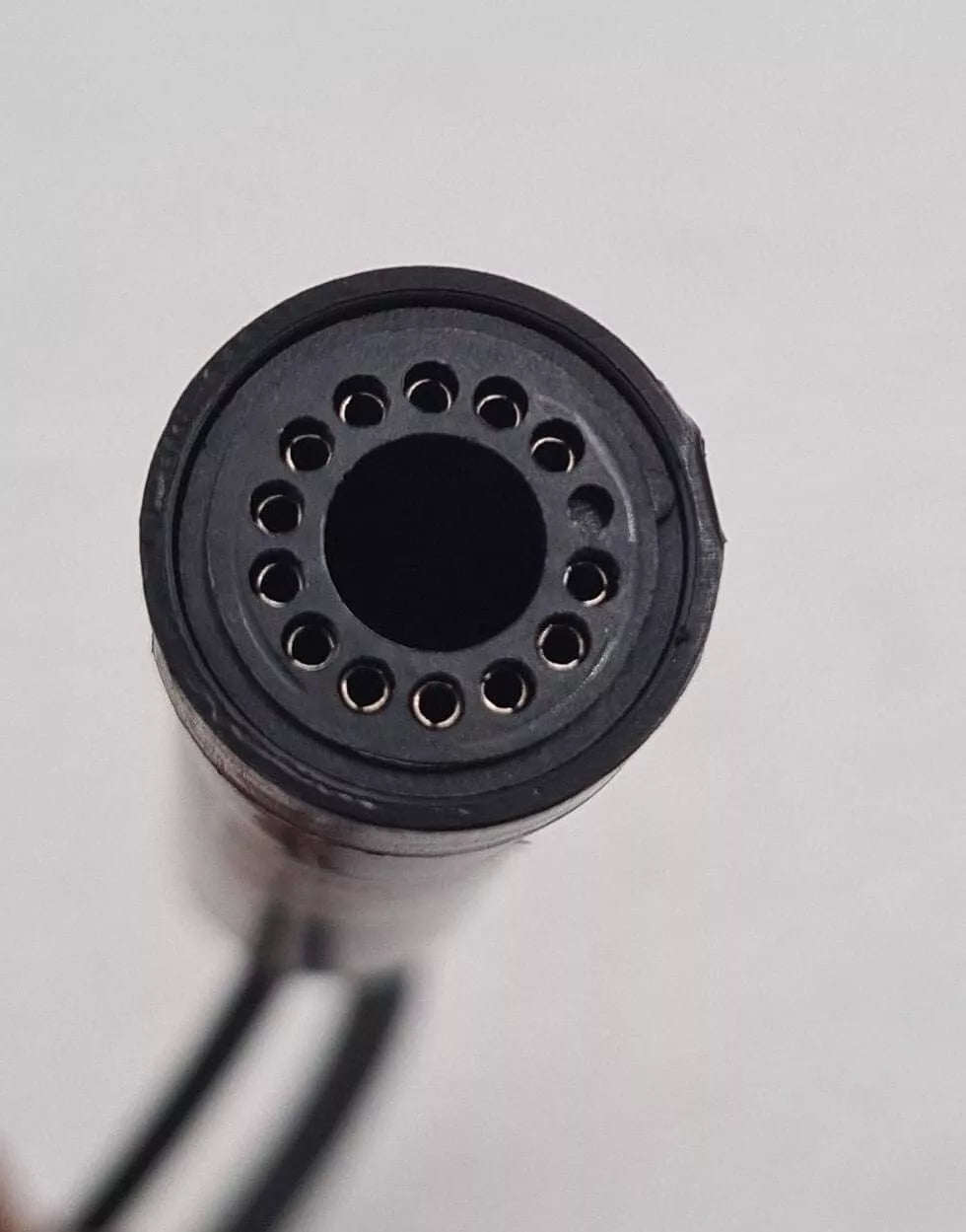 Hamamatsu Photomultiplier Tube R647P & D-Type Socket E849-35 Female