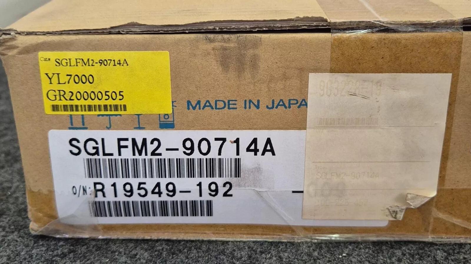 NEW SEALED - YASKAWA SGLFM2-90714A Linear Σ Series Magnetic Rail 714mm track