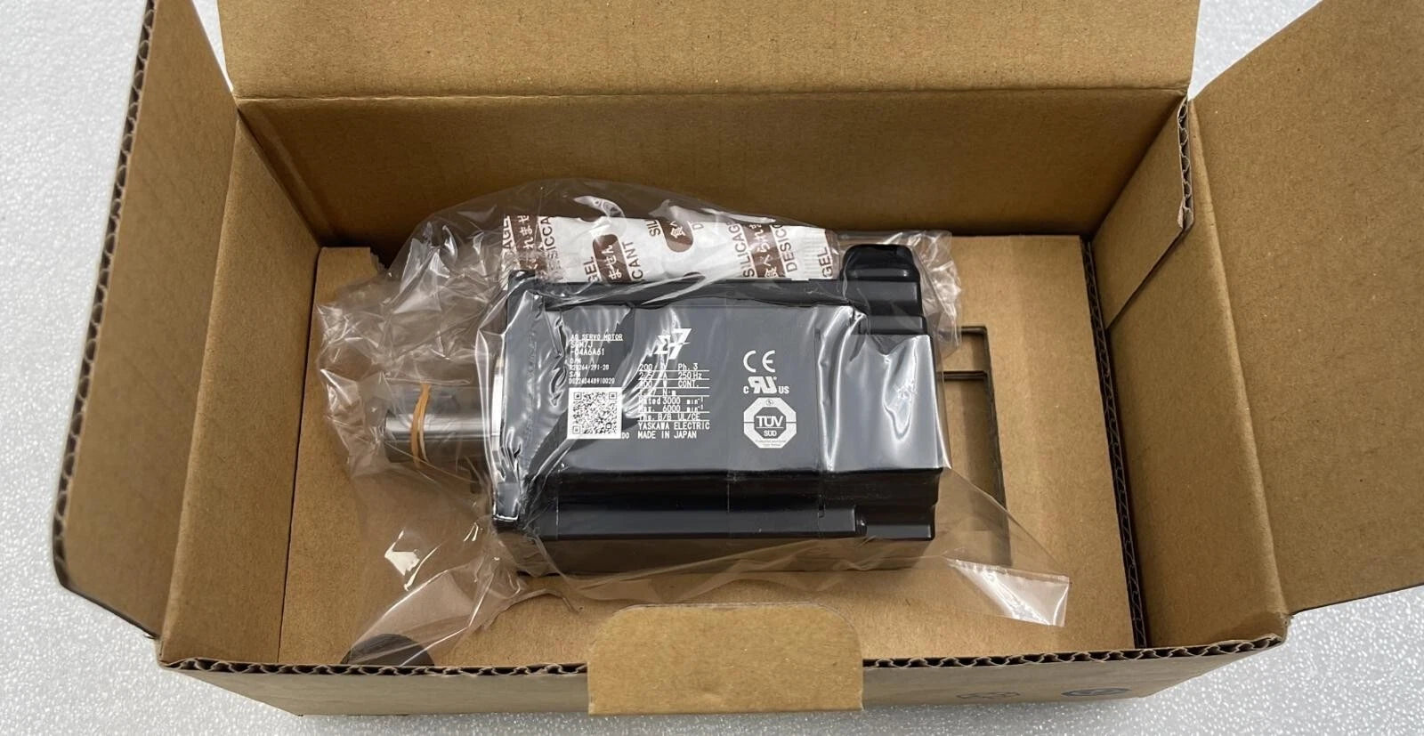 **NEW** YASKAWA SGM7J-04A6A61 AC SERVO MOTOR