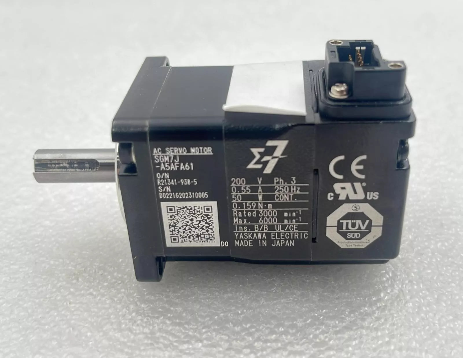 YASKAWA SGM7J-A5AFA61 AC SERVO MOTOR