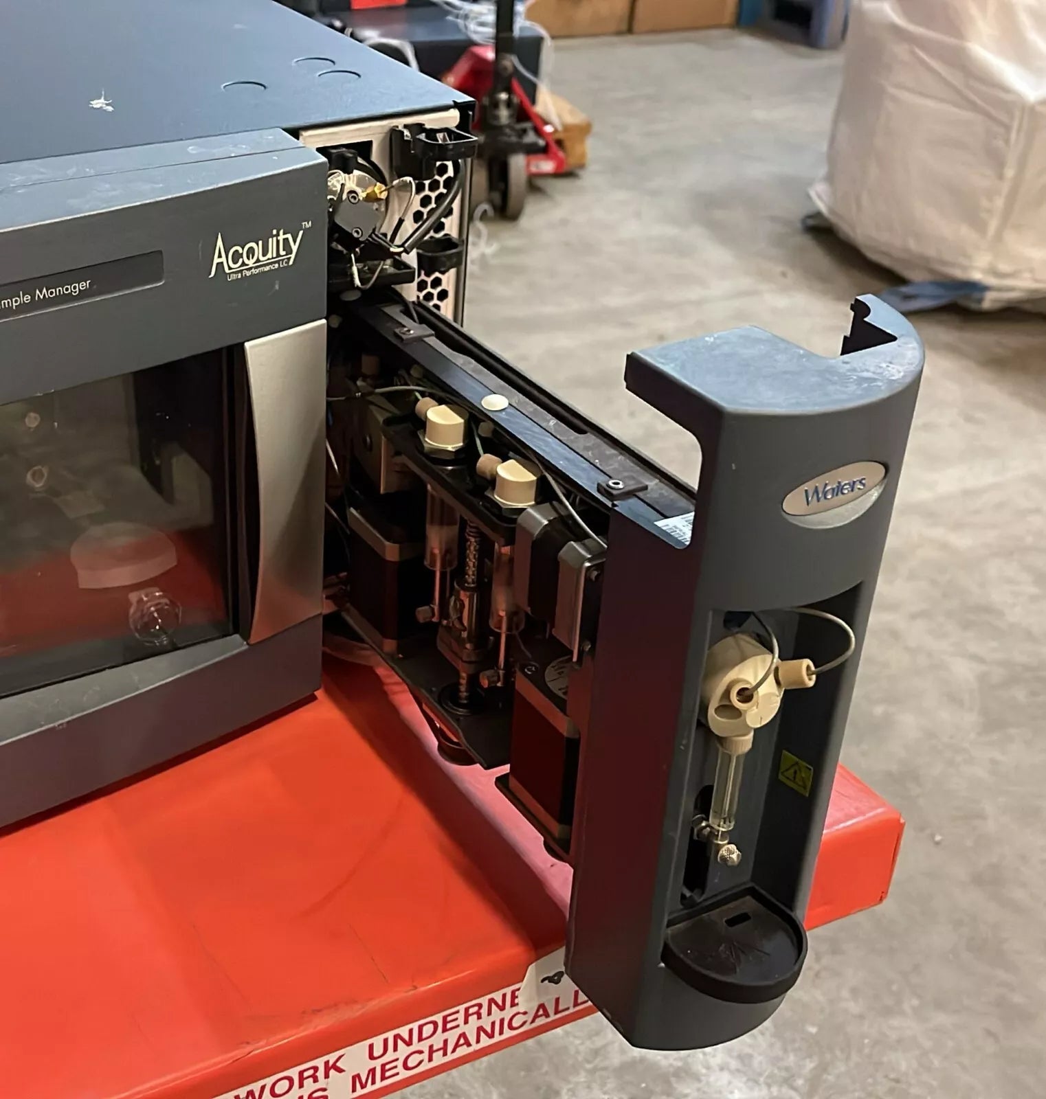 Waters Acquity Sample Manager UPLC 186015006 **AS IS