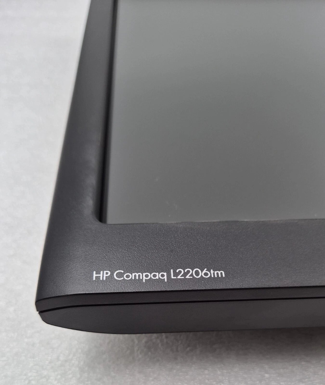 **NEW** HP COMPAQ L2206tm MONITOR 21.5" LED BACKLIT TOUCH SCREEN LCD W/ Stand