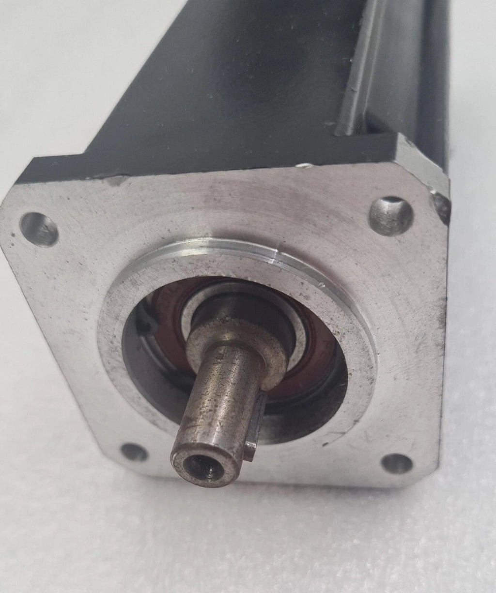 B&R Automation 8JSA24.E8080D100-0 Servo Motor 560VDC 8000rpm