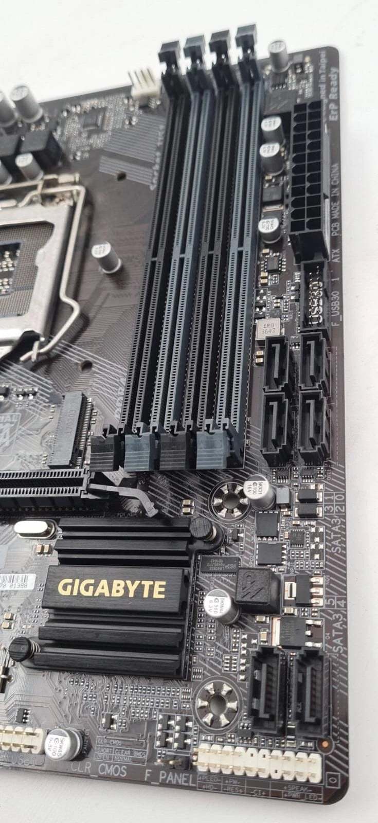 GIGABYTE GA-B250M-DS3H Motherboard MicroATX LGA1151 DDR4 USB 3.1 W/ I/O