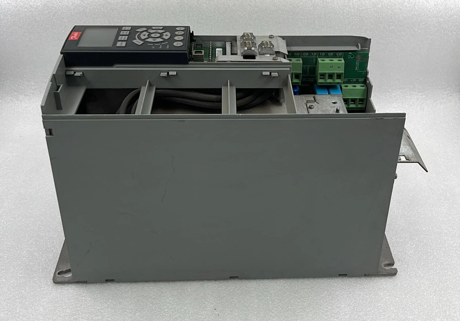 Danfoss VLT HVAC Drive FC-102P11KT4E20H2XGXXXXSXXXXAXBXCXXXXDX 131F0426 **AS IS