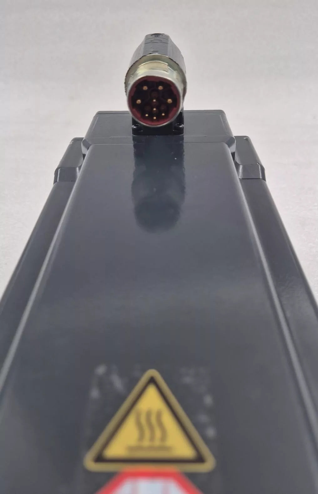 BECKHOFF AM8052-0J21-0000 Servo Motor 4000rpm 2.89kW 24VDC