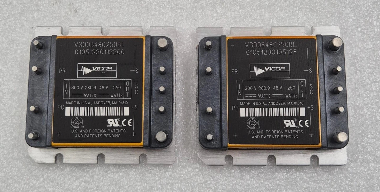 [LOT OF 2 PCS] VICOR V300B48C250BL Power Supply Module