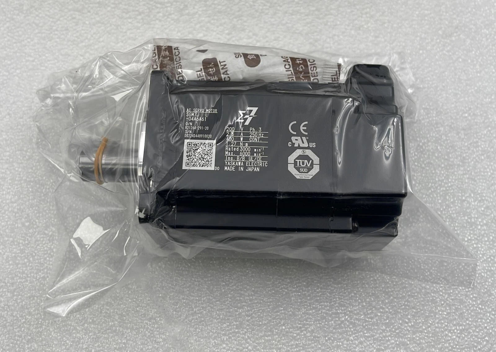 **NEW** YASKAWA SGM7J-04A6A61 AC SERVO MOTOR