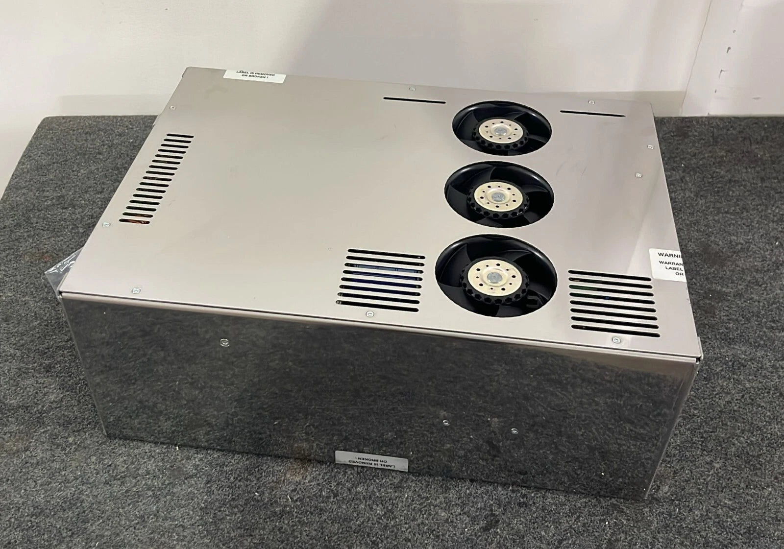 iie MLP10101-I-S10 top view showing integrated cooling fans