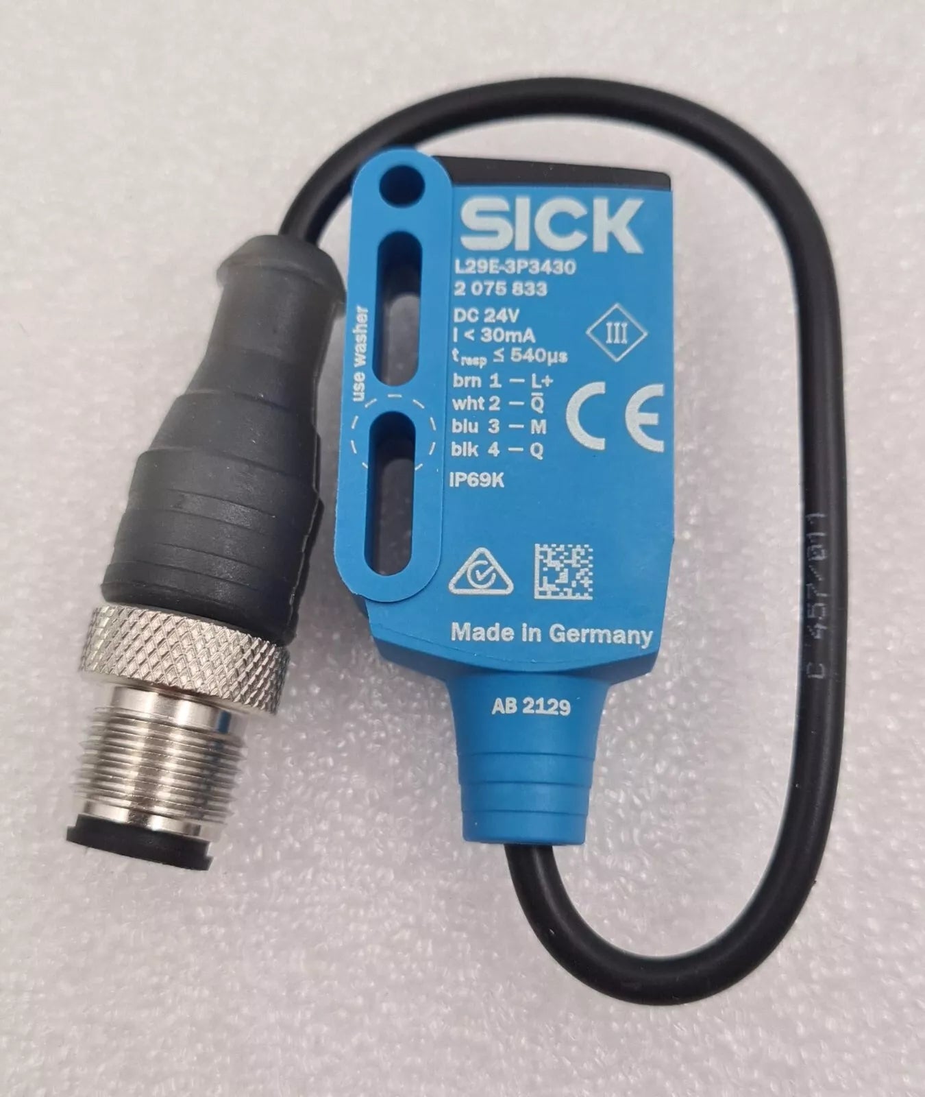 NEW - SICK L29E-3P3430 2075833 Photoelectric Sensor