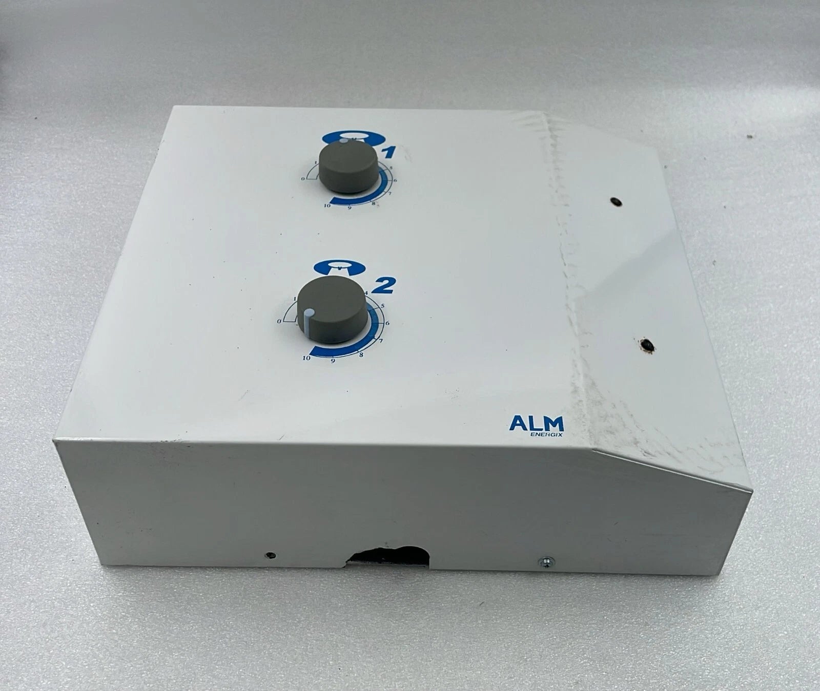 ALM Energix WPS 000-2-M-01 operating room surgical light control unit front view