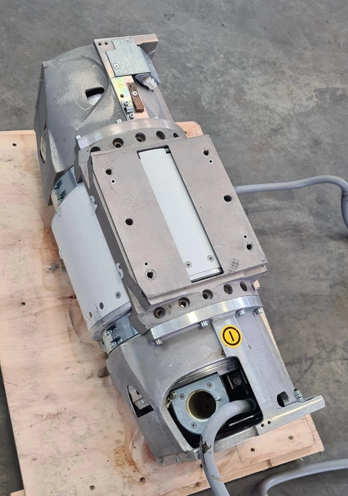 Philips tube housing assembly side mounted view