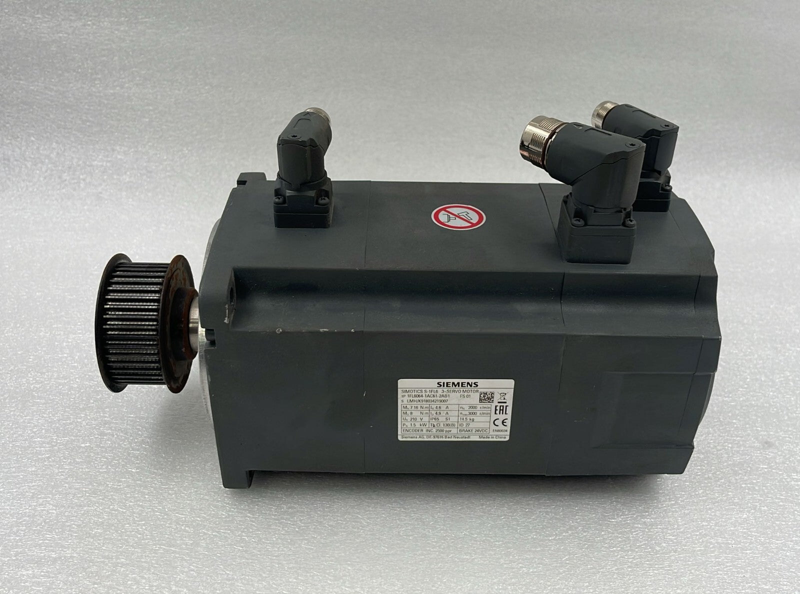 Siemens S-1FL6 3-Servo Motor 1FL6064-1AC61-2AB1 2500-RPM 24-VDC
