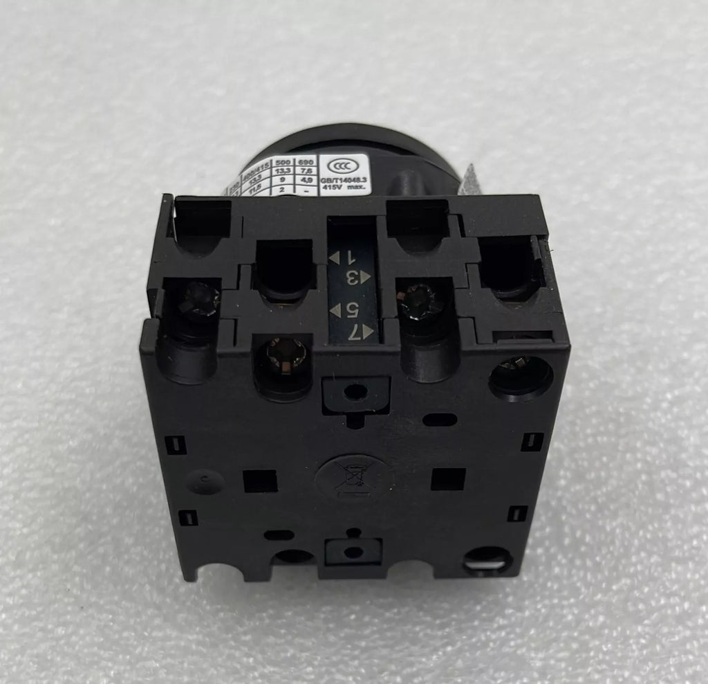 [LOT 2] NEW- Eaton T0-2-8211/E IEC / EN 60947-3 Position Group Switch On Off UPS