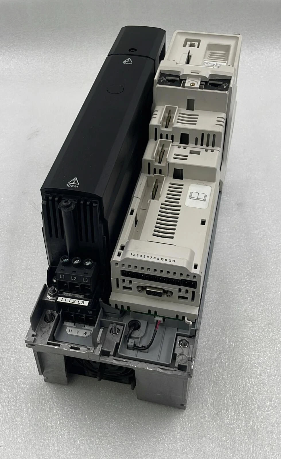 NIDEC Unidrive M700 HS72 VFD 15kW 20HP 3PH 480V HS72-054 00300 A **AS IS