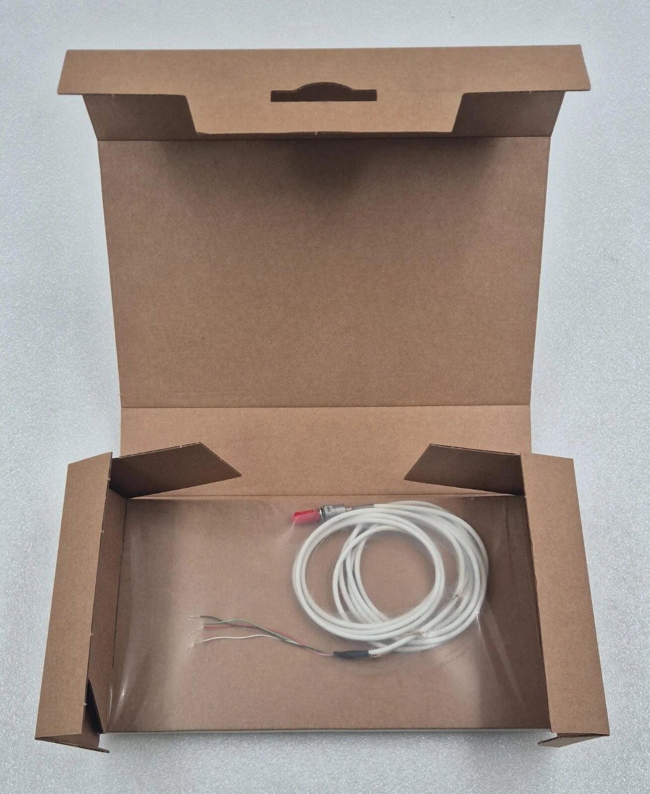 **NEW** MEAS PRESSURE SENSOR XP5-M-A1-5BG 5-Bar