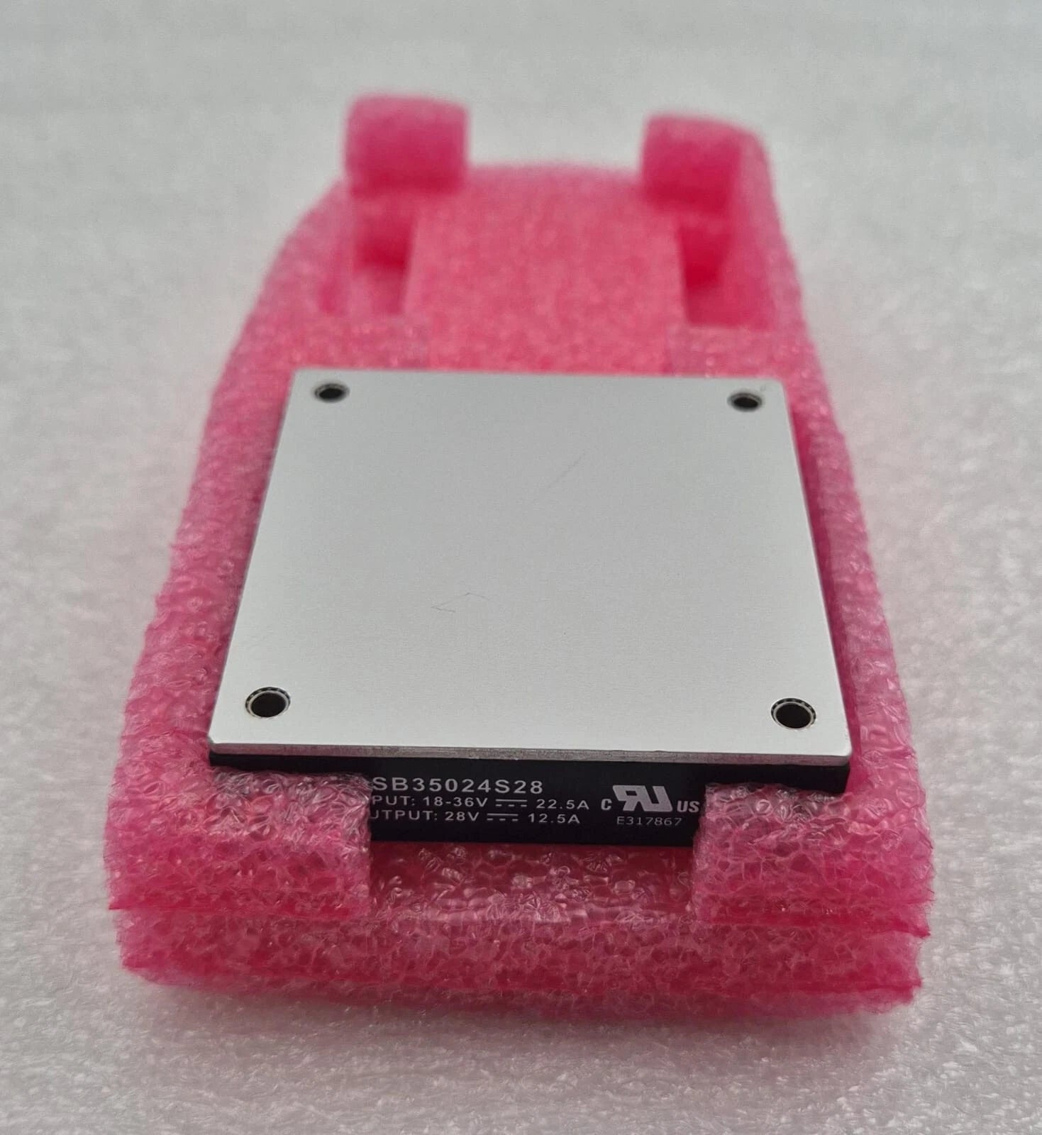 NEW - XP Power QSB35024S28 350W 18-36V 22.5A 28V 12.5A DC-DC Converter