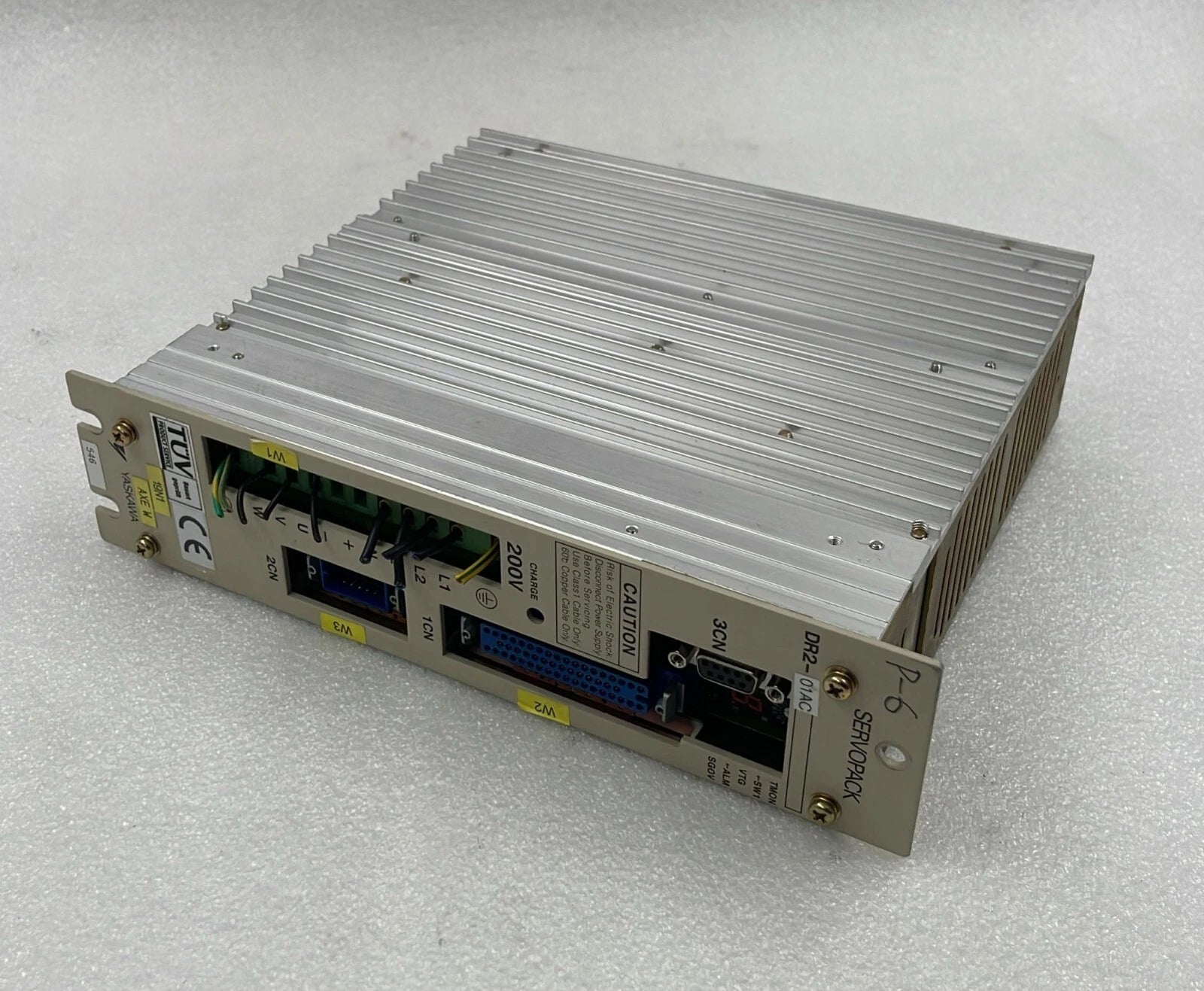 YASKAWA SERVOPACK DR2-01AC Servo Driver 200-230V 50/60Hz kW0.2