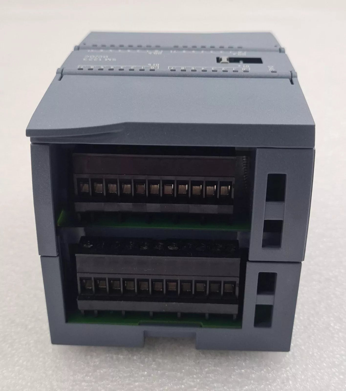 NEW- Siemens SIMATIC S7-1200 SM 1223 DC/DC 6ES7 223-1BL32-0XB0 DIGITAL I/O 24VDC