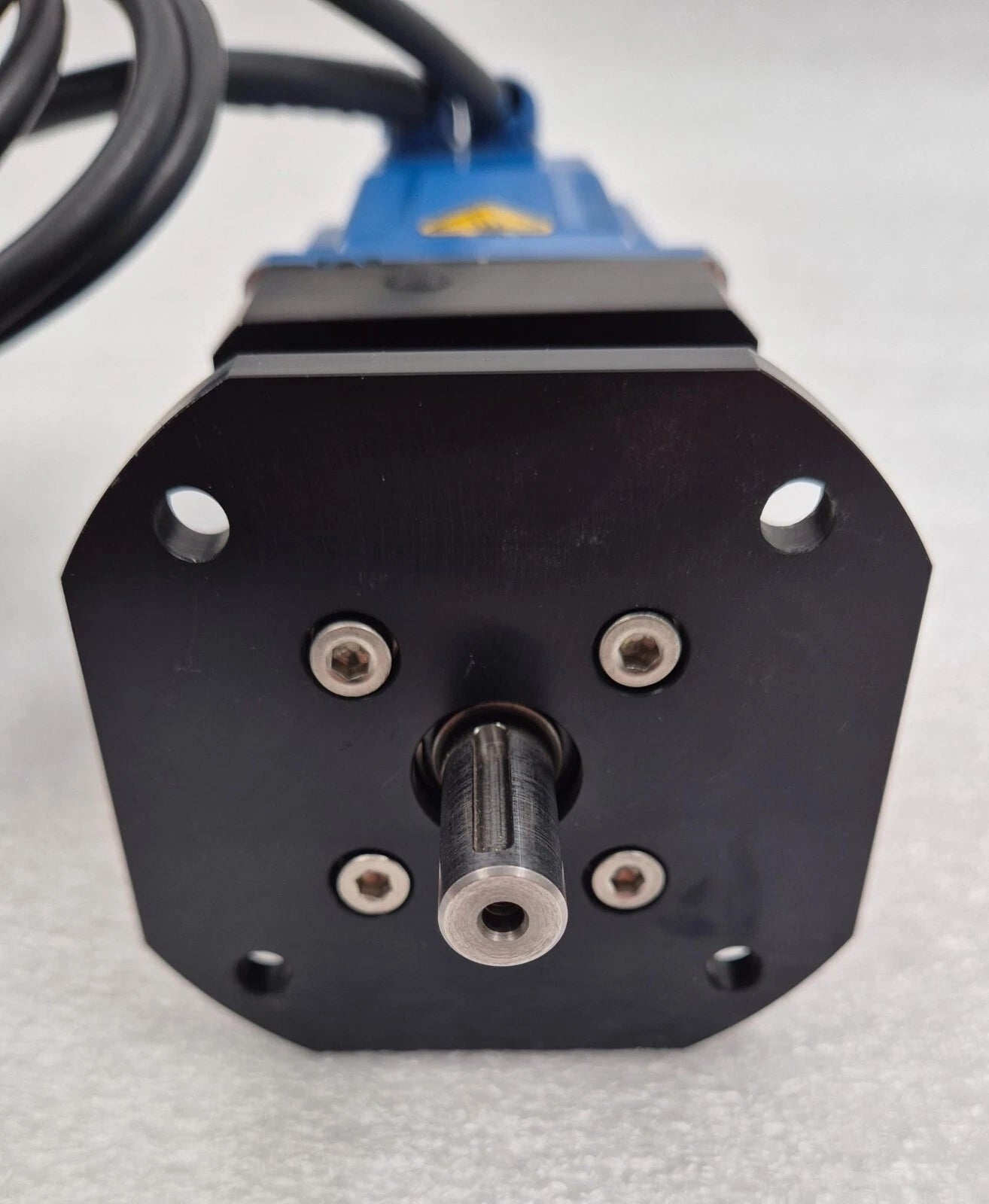 KOLLMORGEN VLM21G-DLN2-30 Brushless Servomotor & MICRON X-TRUE 40 XT040 Gear 5:1