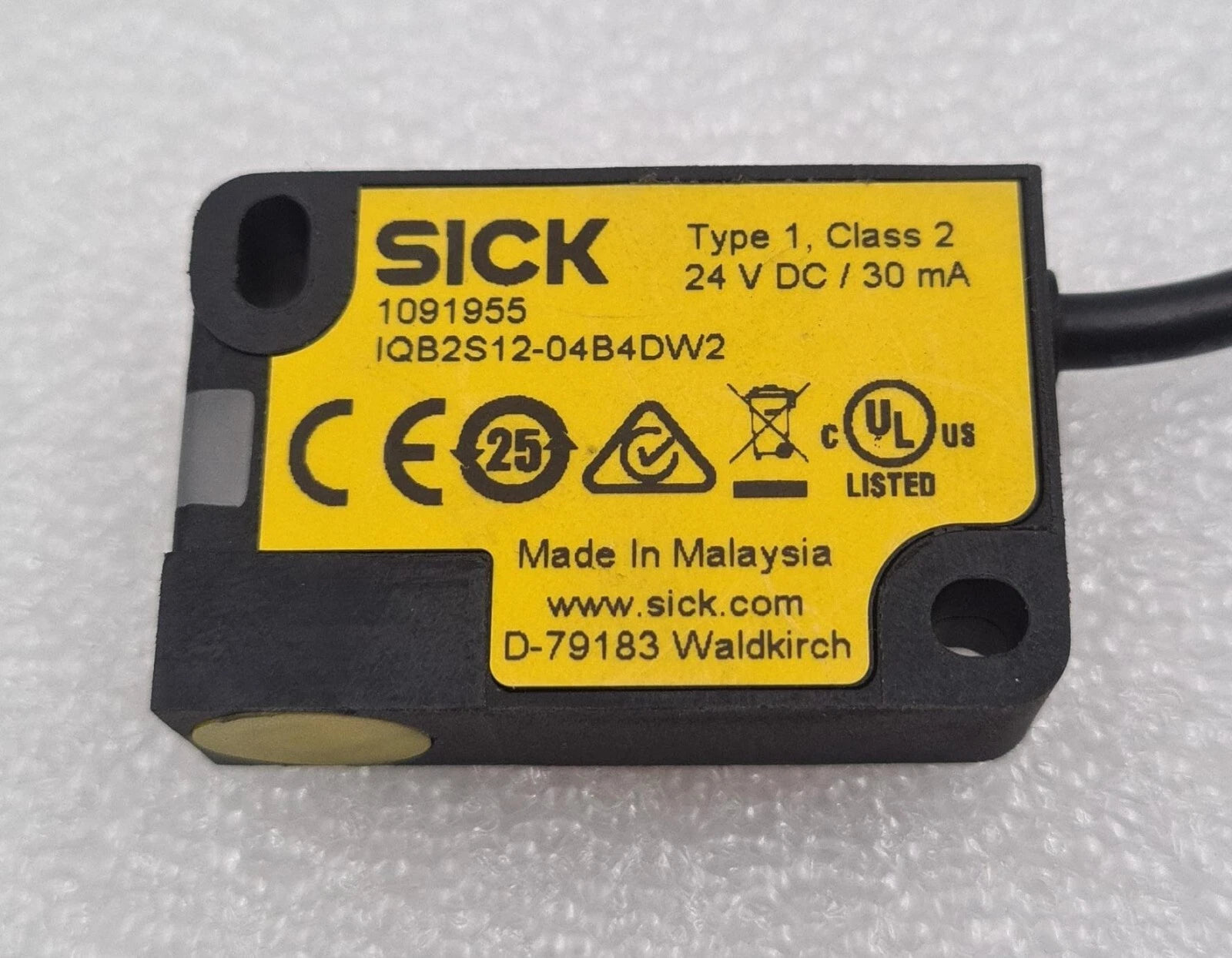 SICK 1091955 IQB2S12-04B4DW2 Inductive non-contact Safety Switch Sensor