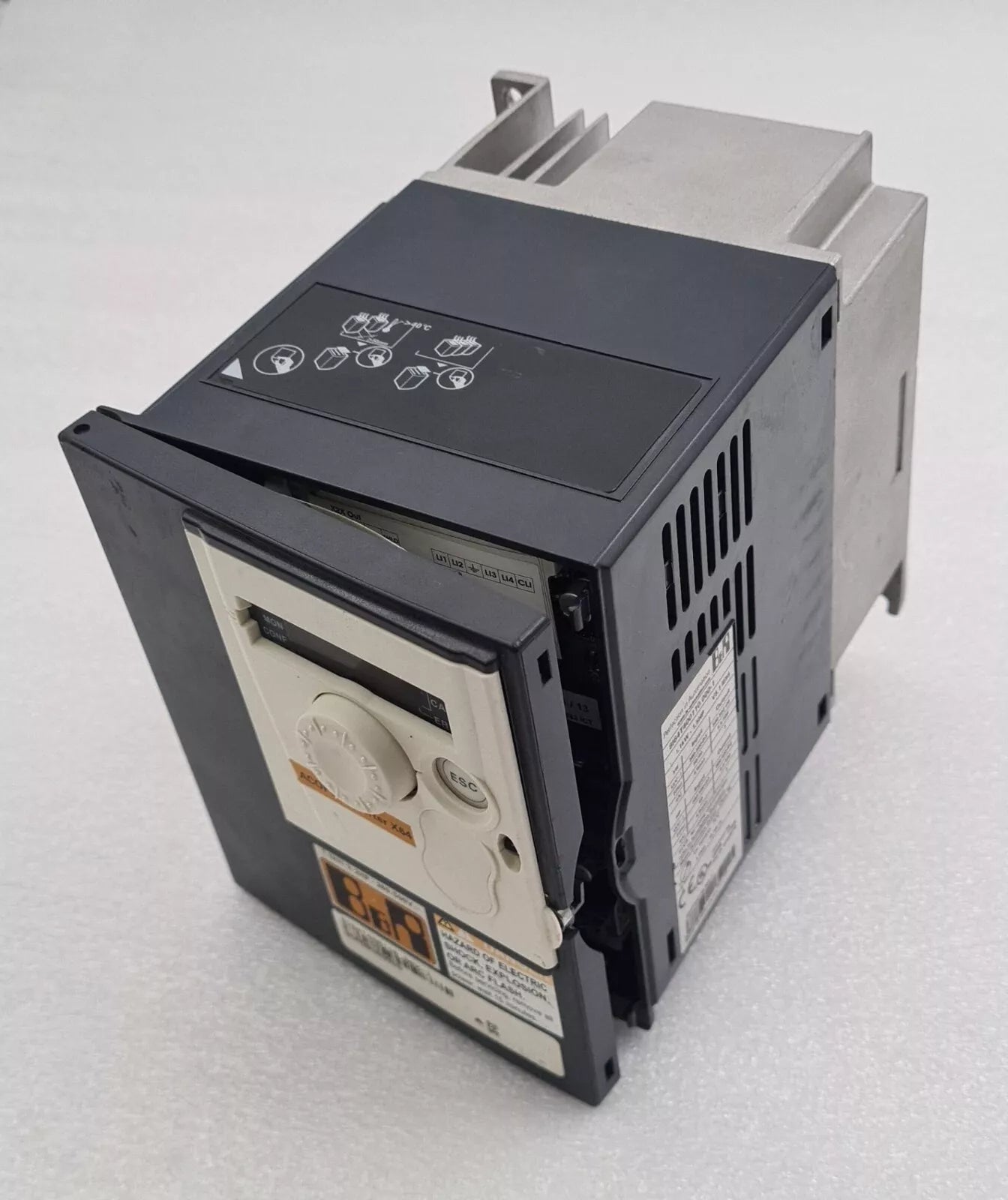 B&R Automation ACOPOS inverter X64 8I64T400110.000-1 1.1kW 1.5HP V5.1 **AS-IS**