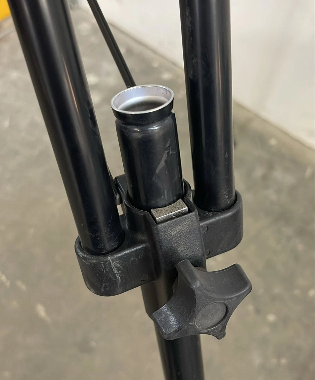 Manfrotto 028B Camera Tripod 3-Section TRIMAN CAMERA TRPD BLK W/O HD