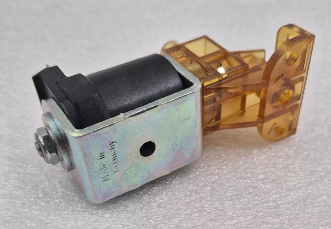 **NEW** B. BRAUN Solenoid Valve Magnetventil 3451902C U92.608 24V