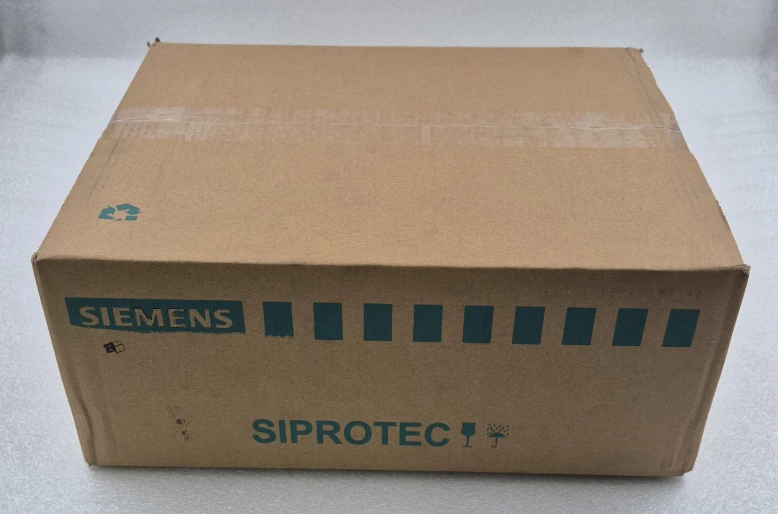 SIEMENS 7SJ8011-1EB90-1FA0/DD CC OVERCURRENT PROTECTION Relay SIPROTEC *SEALED*