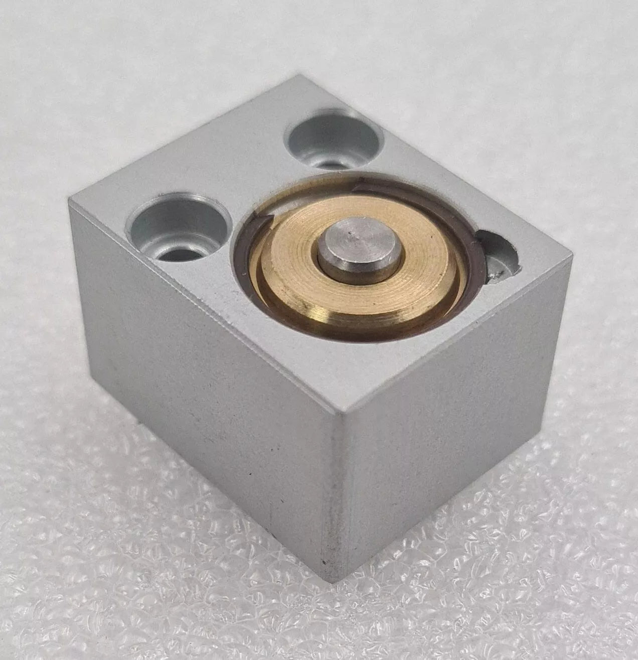 NEW - CAMOZZI QN series QN1A12A04 Miniature Air Cylinder Short Stroke 10-bar 24A