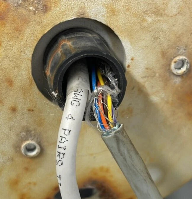 ES5230-12N internal wiring cable entry close-up