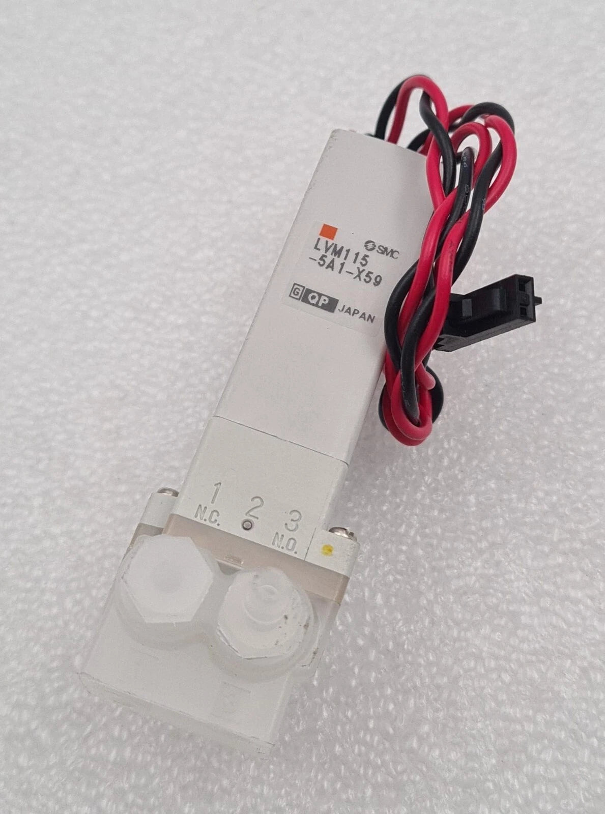 SMC LVM115-5A1-X59 LVM 115 CHEMICAL VALVE 3 PORT