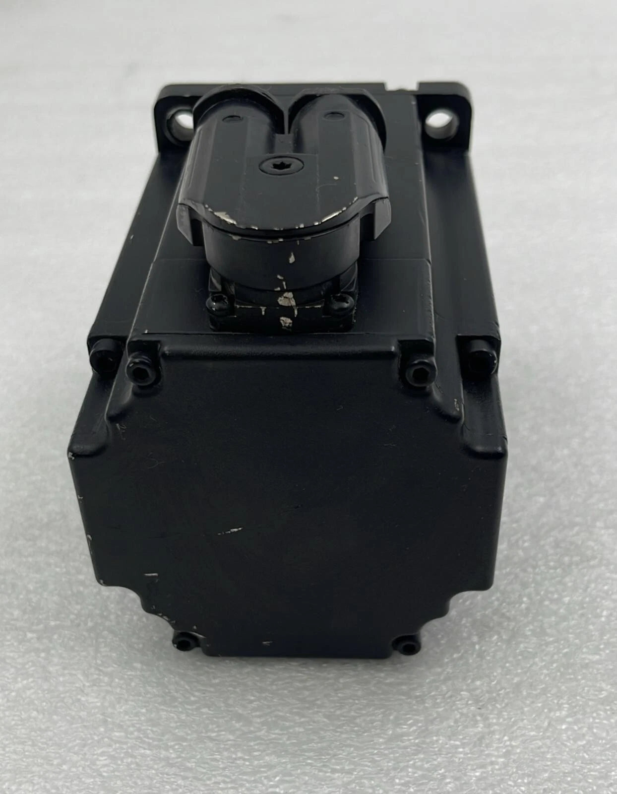 B&R Automation Servo Motor 8LVA33.R0021D000-0