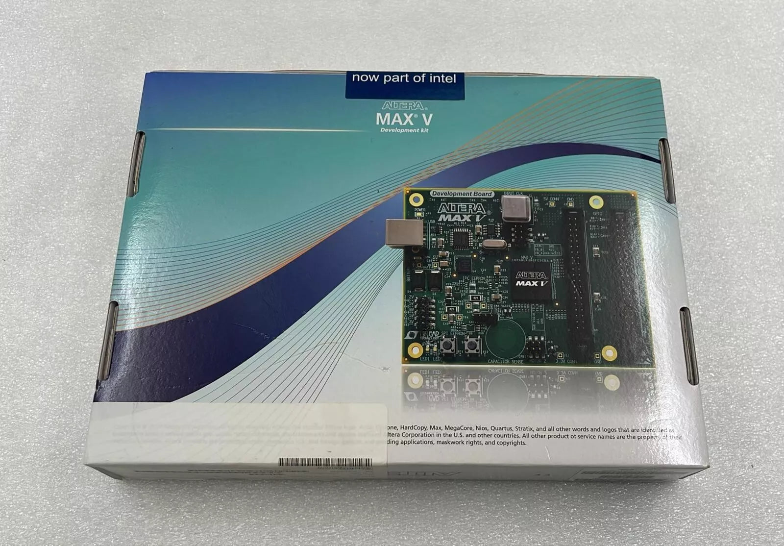 Altera MAX-V CPLD Development Kit DK-DEV-5M570ZN **NEW SEALED**