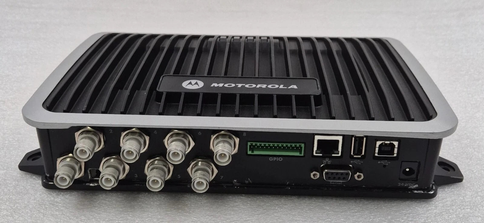 Motorola FX9500 FX9500-81324D41-US 8-Channel UHF RFID Reader 24V