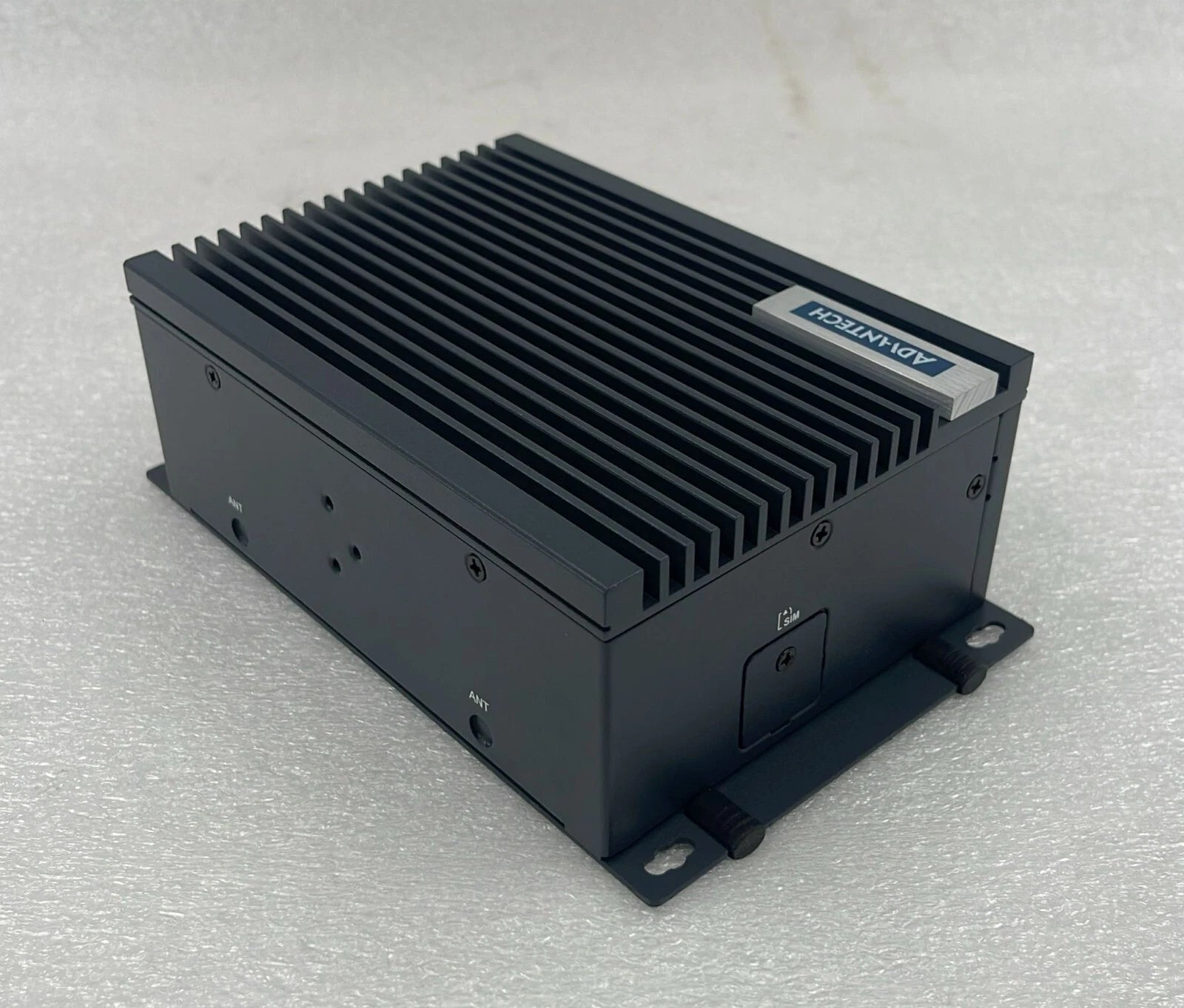 *NEW* Advantech UNO-238-85N1AE Compact IoT Edge Embedded Computer 8G RAM UNO-238