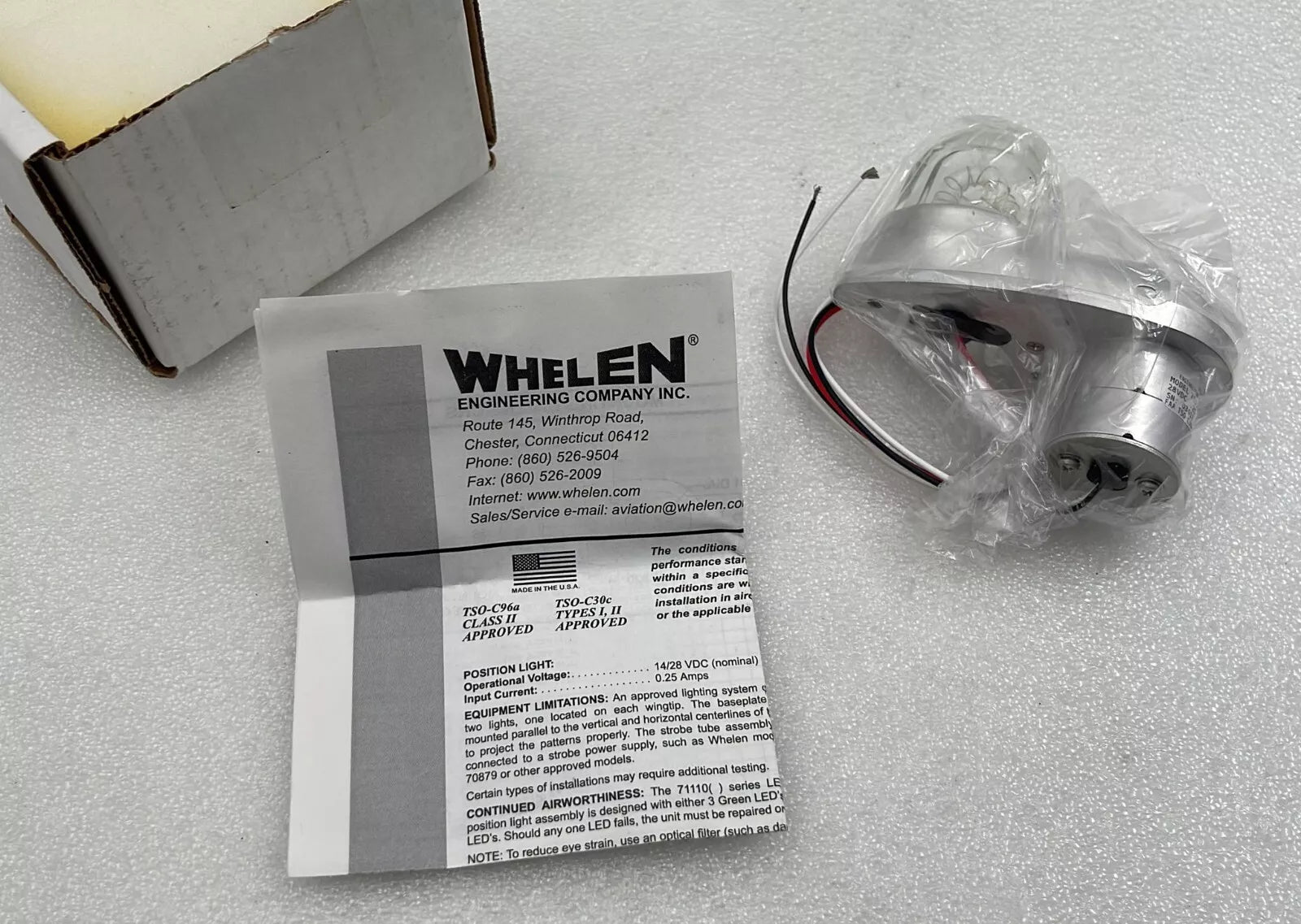 WHELEN 7111004 01-0771110-04 CESSNA LIGHT WING TIP POSITION STROBE