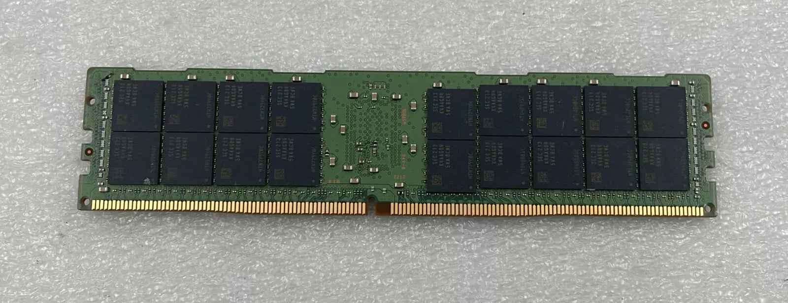 Samsung 64GB 2Rx4 PC4-3200AA M393A8G40AB2-CWEGY Server Memory RAM