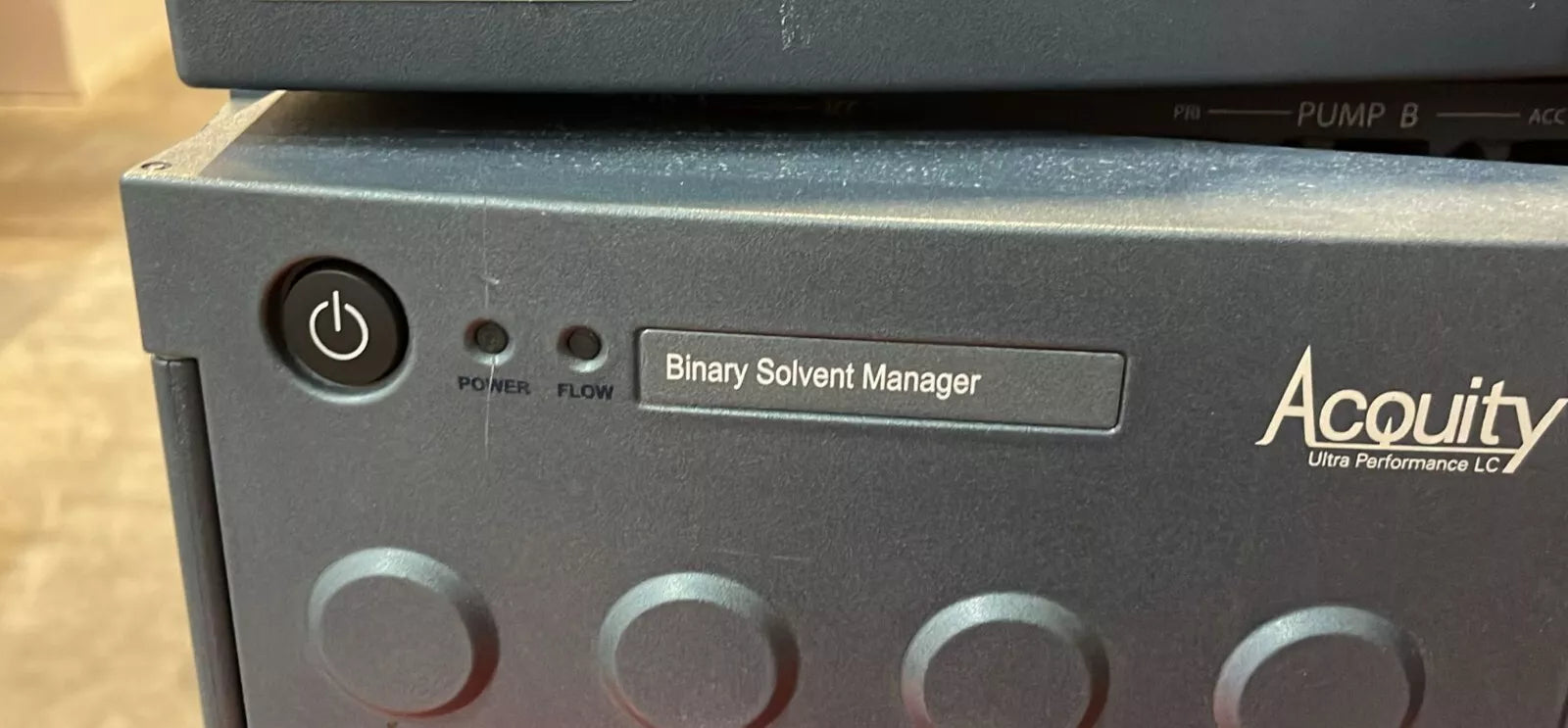 Waters Acquity Binary Solvent Manager UPLC 186015001 W/ Tray **AS IS