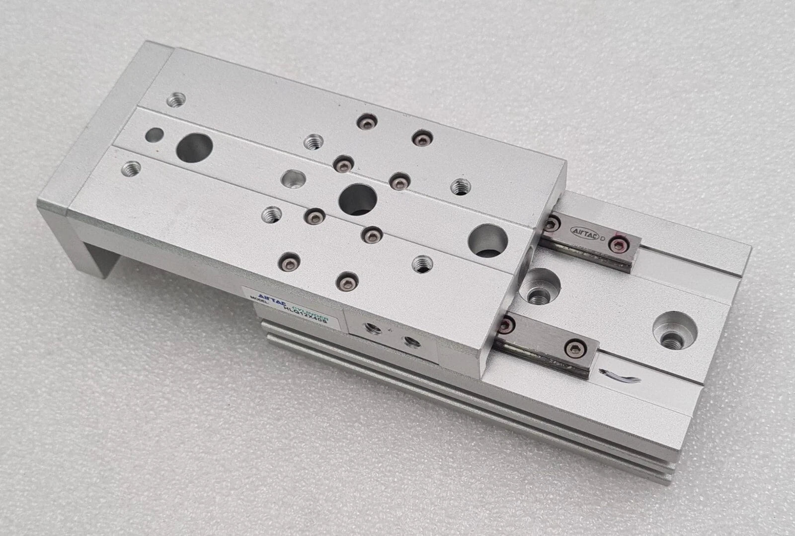 NEW SEALED - AIRTAC CYLINDER HLQ12X40S Compact Air Slide Table Ball Bearing