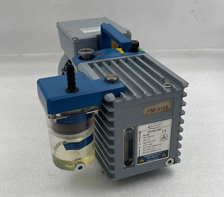 Vacuubrand RE 6W vacuum pump angled side view