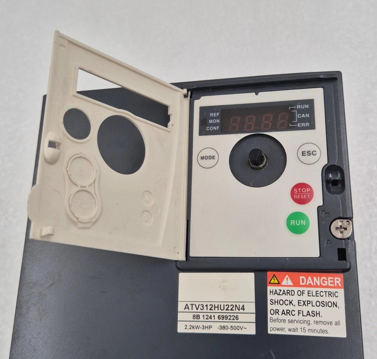 Schneider Electric ATV312HU22N4 380-500V 2.2kW 3HP Frequency Inverter