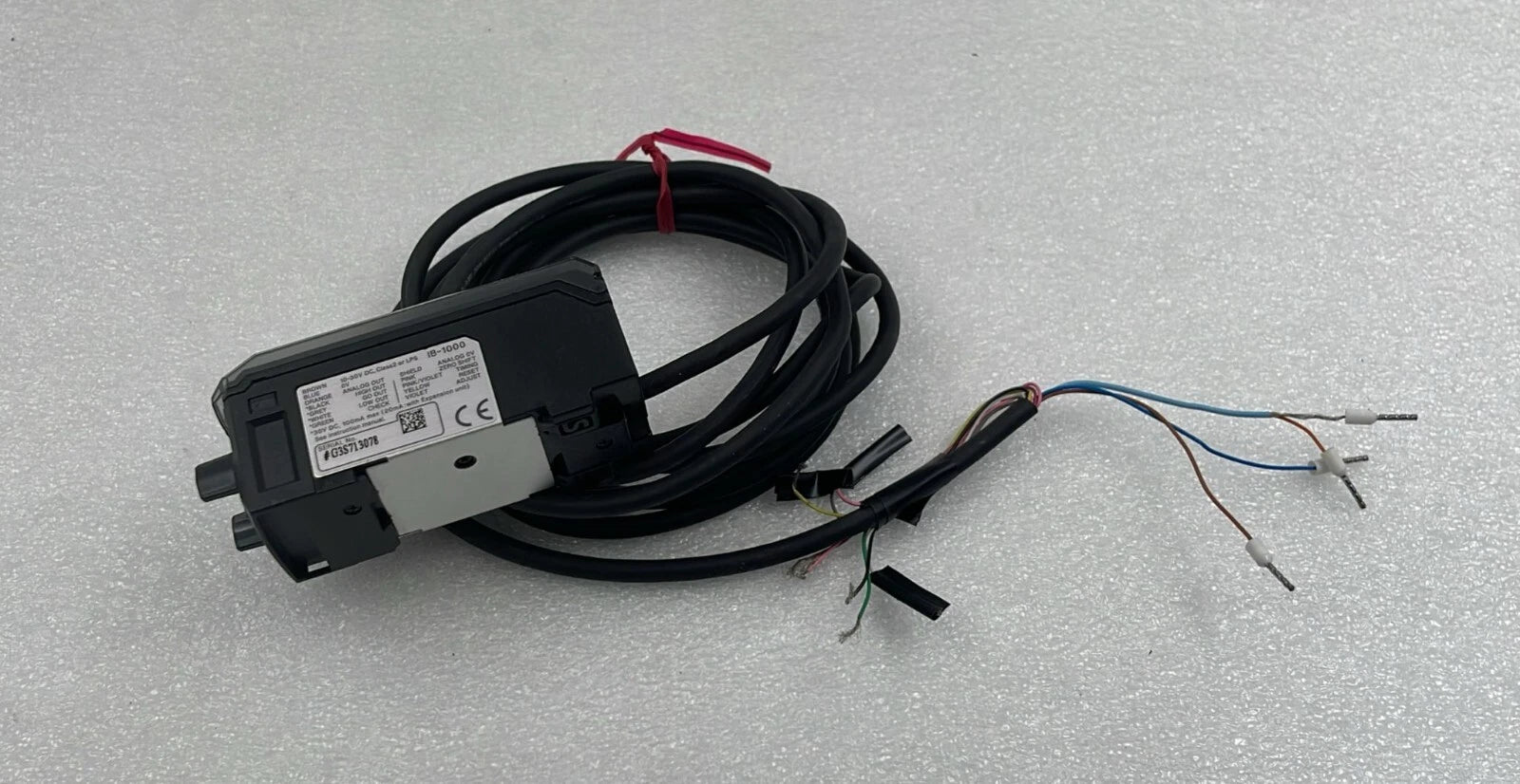 KEYENCE IB-1000 digital laser sensor amplifier connector